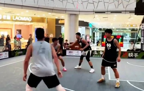 三分雨一直下，对手：我挡住他了 篮球：不，你没有