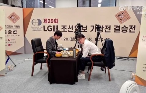 LG杯决胜局柯洁再次出现失误，柯洁放回棋子但为时已晚📹